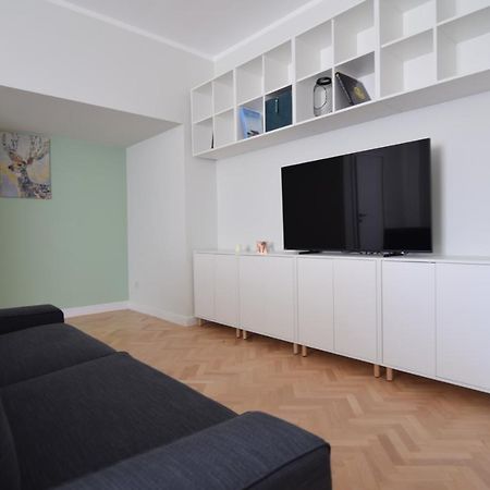 Beautiful Apartment In Old City Bucharest Exterior photo